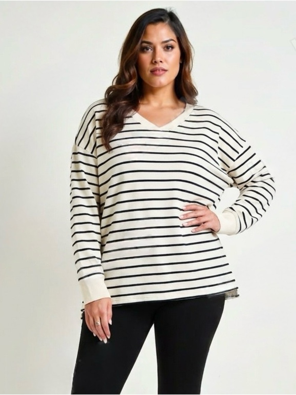 Abercrombie & Fitch Cotton Striped V-Neck Long Sleeve Top in Cream/Navy Large